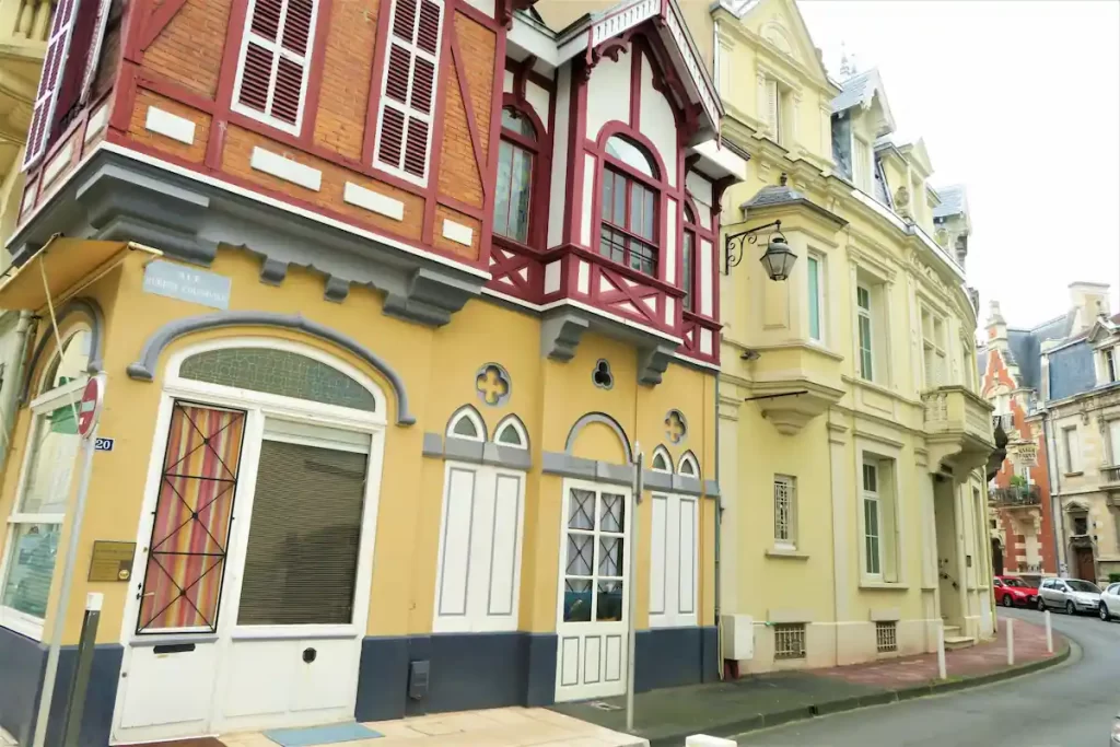 ヴィシーのユベール・コロンビエ通り　Rue Hubert Colombier