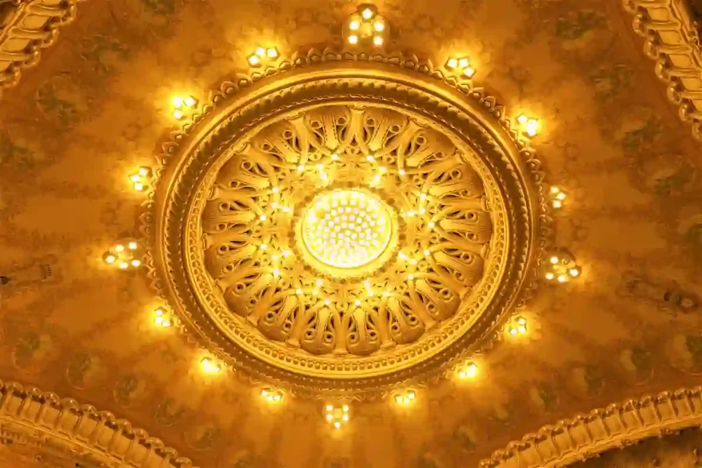 ヴィシー VICHY の オペラ座（歌劇場）の天井