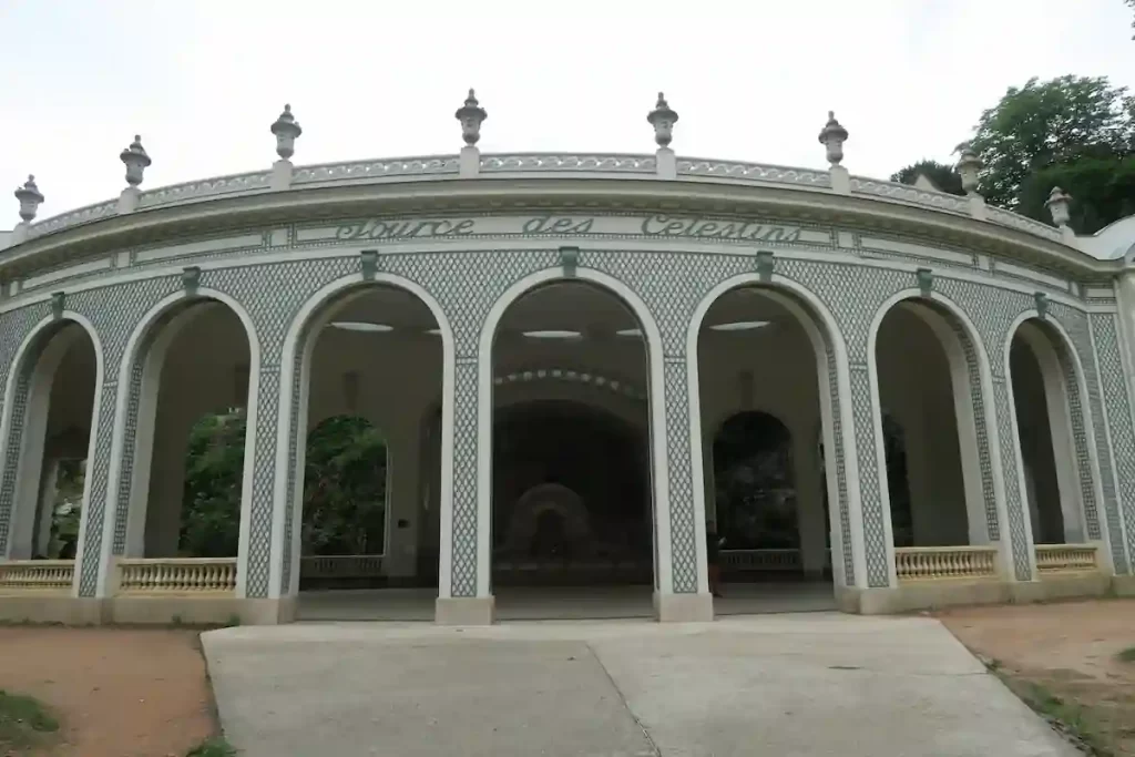 Pavillon de la source des Célestins