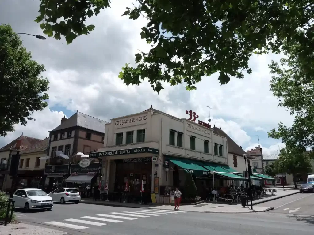 Saint-Pourçain-sur-Sioule の街並み